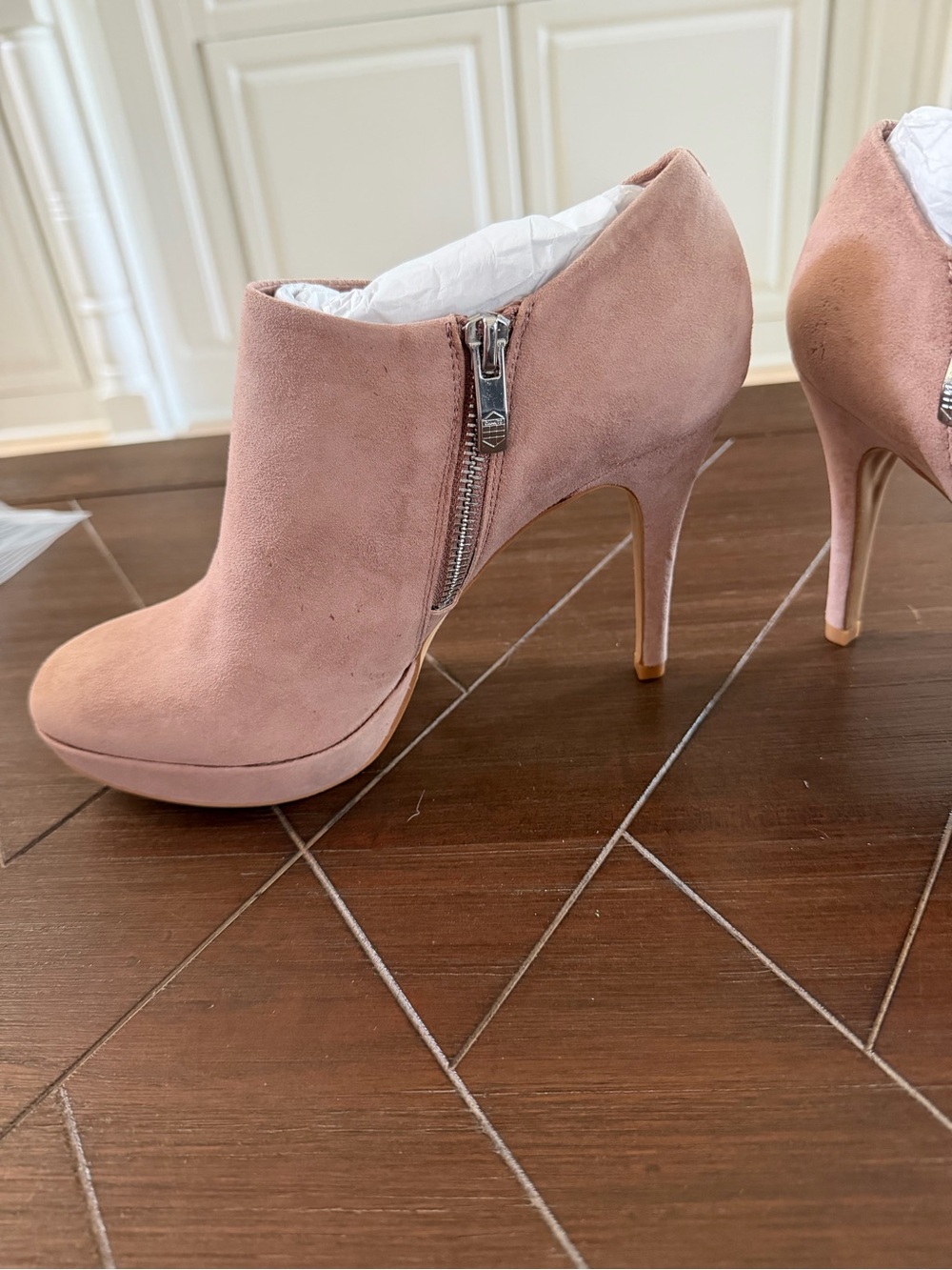 Vince Camuto Elvin Leather Stiletto Booties Light Pink Size 7.5